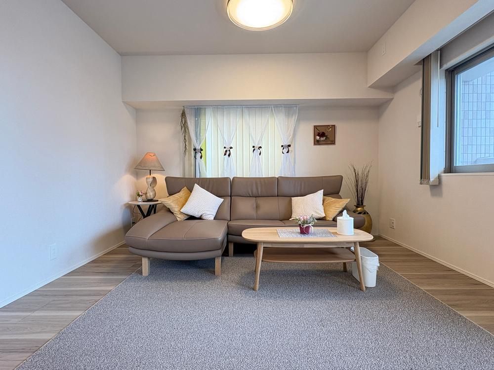 2LDK Ocean View Apartment in Chatan, Okinawa - Thumbnail 4