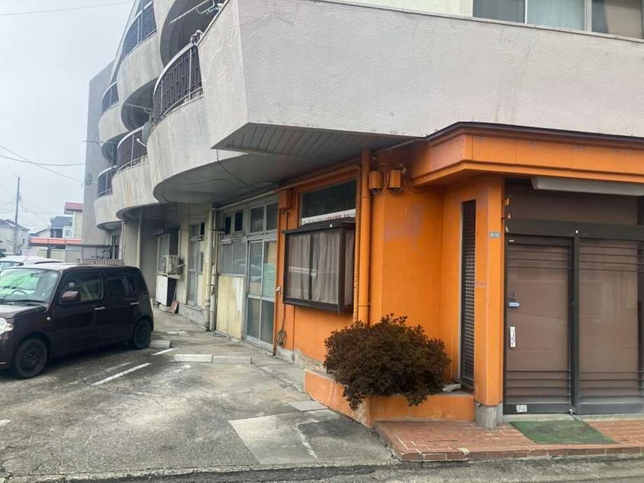Pre-owned 1K House in Fukushima City with Large Land - Thumbnail 2