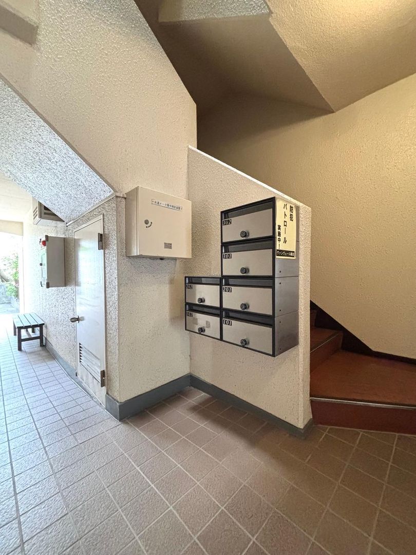 4LDK Apartment with Ocean View in Kamakura, Kanagawa - Thumbnail 2