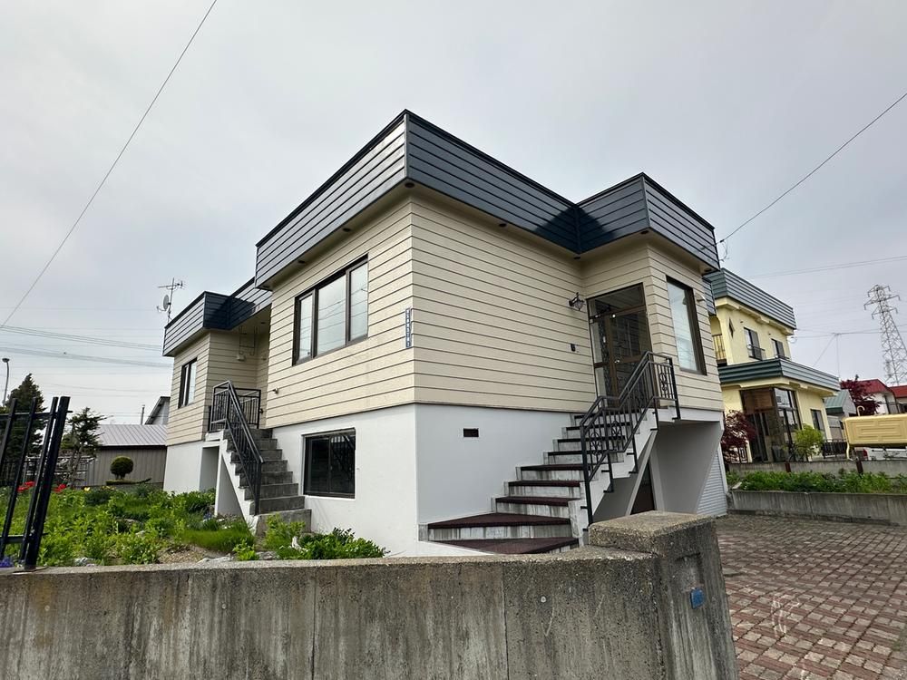 Renovated 4LDK House for Sale in Bibai, Hokkaido - Thumbnail 3