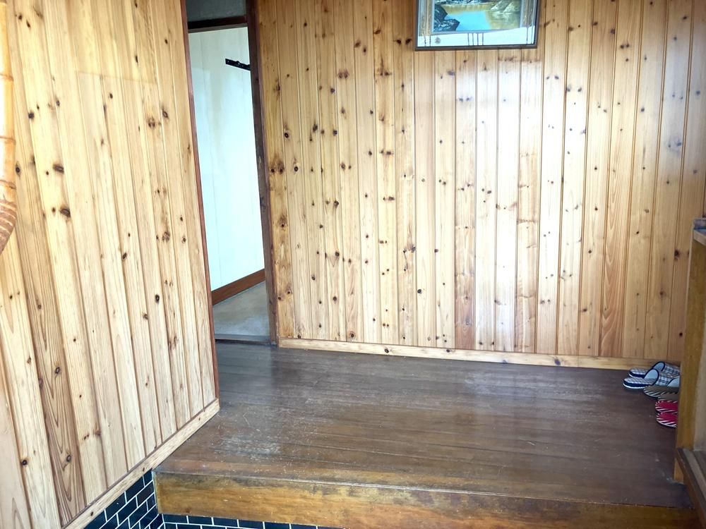 6DK House for Renovation in Kurume, Fukuoka | 260m² Land - Thumbnail 3