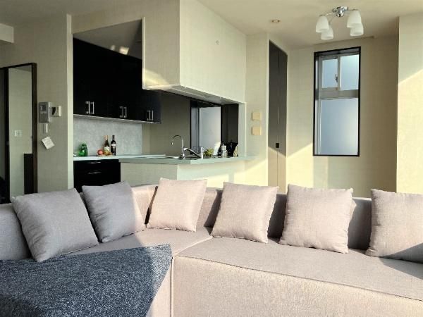 2LDK Apartment for Sale in Minato-ku, Tokyo - 85.56 sqm - Thumbnail 3