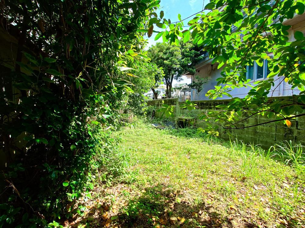 5LDK Detached House for Sale in Ie Village, Okinawa - Image 1