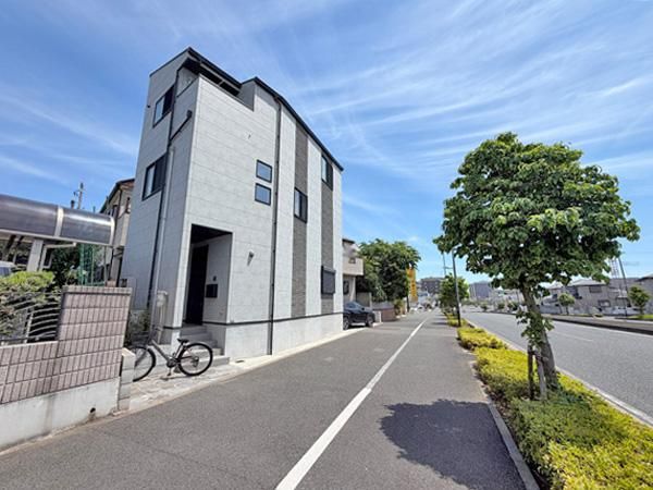 3LDK Modern House for Sale in Chuo-ku, Saitama City - Thumbnail 2
