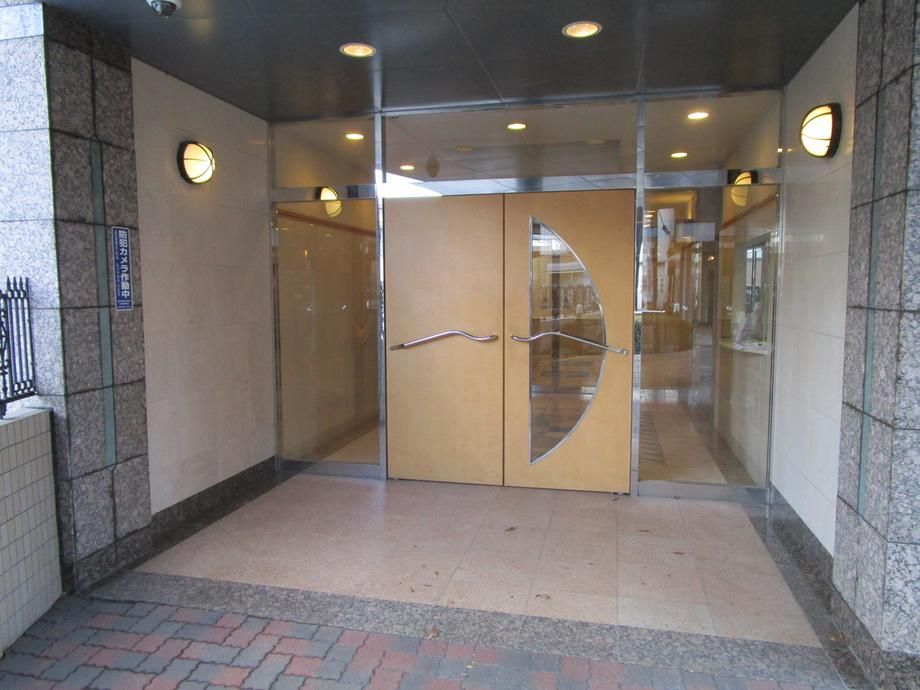Renovated 4LDK Apartment Near JR Koriyama Station - Thumbnail 2