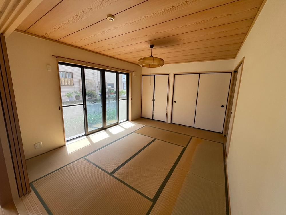 5LDK Two-Generation House for Sale in Akiruno, Tokyo - Thumbnail 3