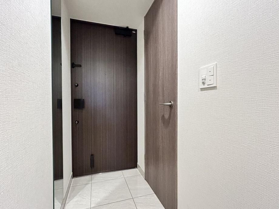 2LDK Apartment for Sale in Funabashi, Chiba - 60.39m² - Thumbnail 3