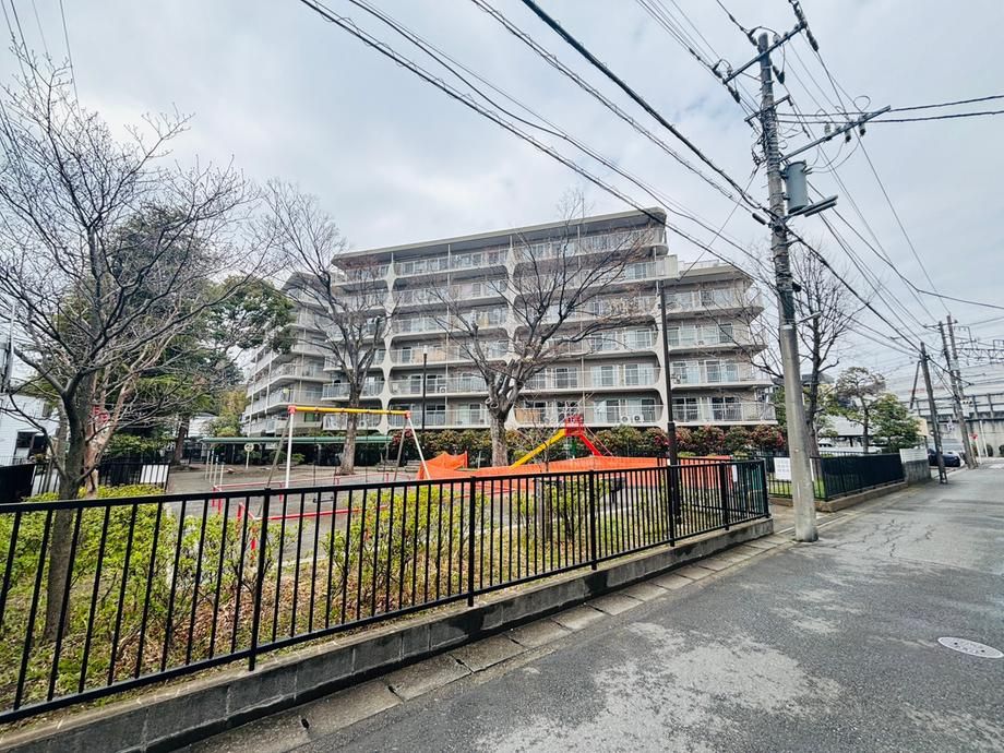Renovated 3LDK Apartment in Kawasaki, Kanagawa - 61.6m2 - Thumbnail 2