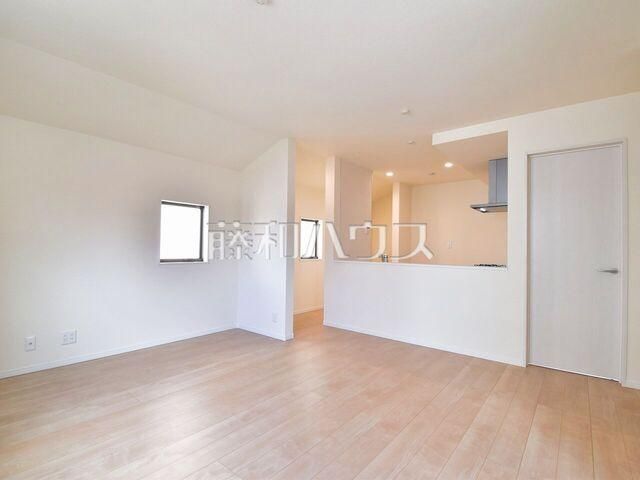 Modern 2LDK+S House for Sale in Hachioji, Tokyo - Thumbnail 4
