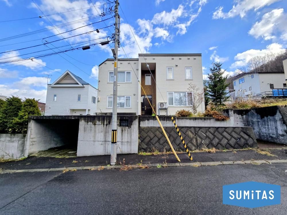 5LDK House for Sale in Heiwa, Nishi Ward, Sapporo, Hokkaido - Thumbnail 2