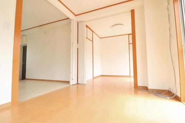 2DK Apartment for Sale in Naka-ku, Yokohama Near Yamate Station - Thumbnail 4