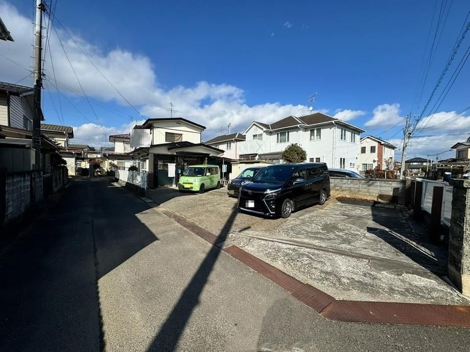 Land with Old House for Sale in Sendai's Fukurohara Area - Image 1