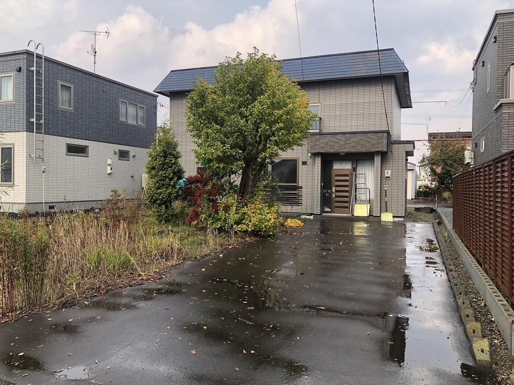 4LDK House for Sale in Bibai City, Hokkaido - 300 sqm Land - Thumbnail 3