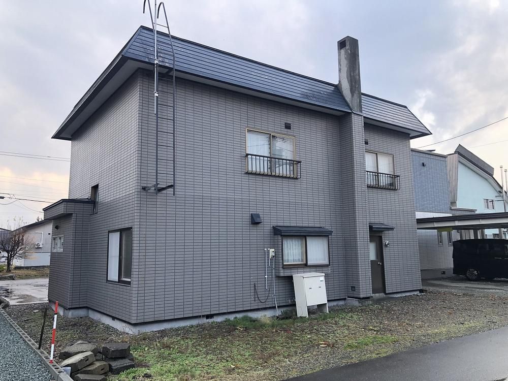 4LDK House for Sale in Bibai City, Hokkaido - 300 sqm Land - Thumbnail 2