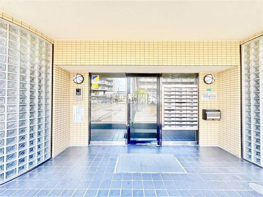 Renovated 3LDK Apartment in Saitama City Near Musashi-Urawa - Thumbnail 4