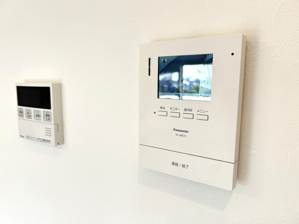 Renovated 2LDK Apartment for Sale in Minami Ward, Yokohama - Thumbnail 2