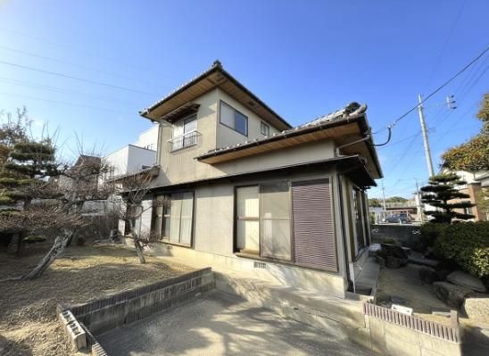 4LDK Corner Lot House for Sale in Okagaki, Fukuoka - Thumbnail 2