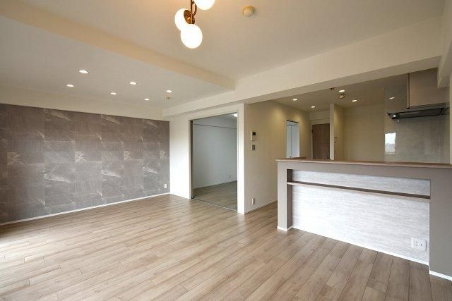 Renovated 2LDK Apartment for Sale in Aoba Ward, Sendai - Thumbnail 3