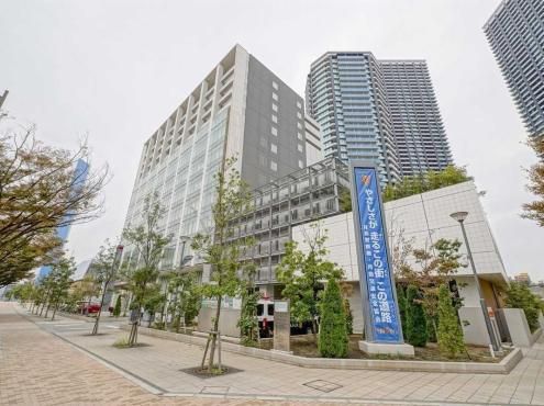 3LDK Apartment for Sale in Harumi, Chuo-ku, Tokyo - Thumbnail 3