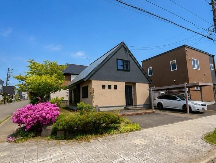 4LDK House for Sale in Kiyota-ku, Sapporo with Solar Panels - Thumbnail 3