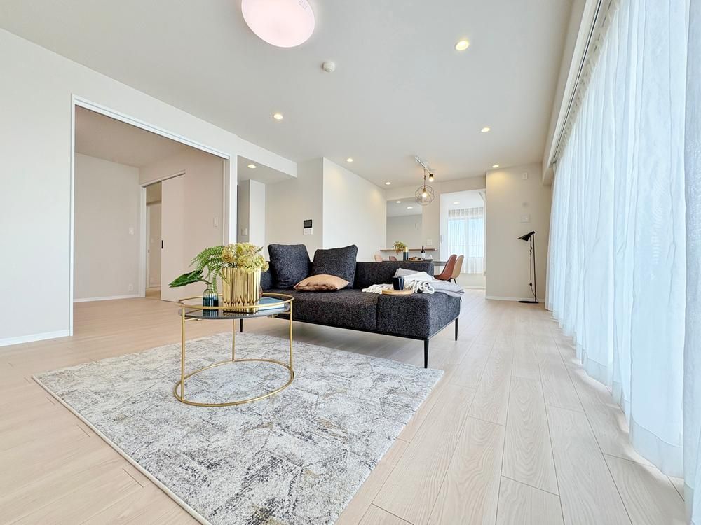 Spacious 3LDK Apartment with Rooftop Balcony in Saitama City - Thumbnail 4