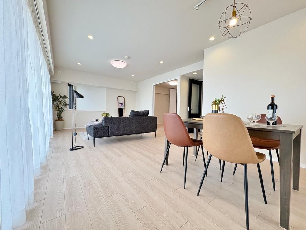 Spacious 3LDK Apartment with Rooftop Balcony in Saitama City - Thumbnail 3