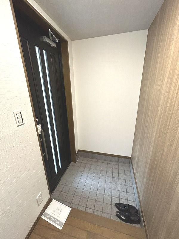Renovated 3DK House for Sale in Takatsuki, Osaka - Thumbnail 4