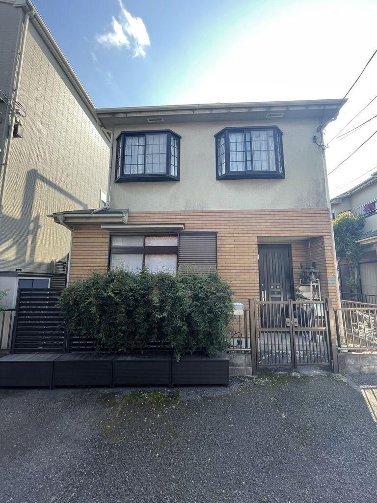 4LDK Detached House for Sale in Zoshigaya, Toshima, Tokyo - Thumbnail 2