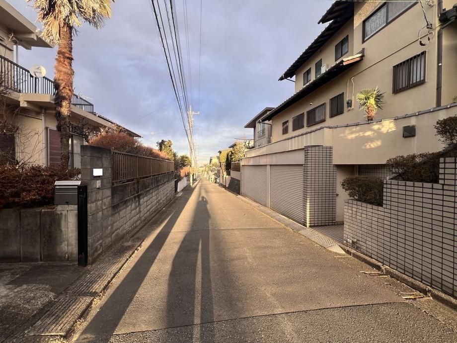 5LDK+S House with 3-Car Garage near Mejirodai Station, Hachioji - Thumbnail 4