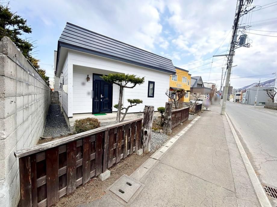 Land for Sale in Chuo Ward, Sapporo - 241 m² Plot - Thumbnail 3