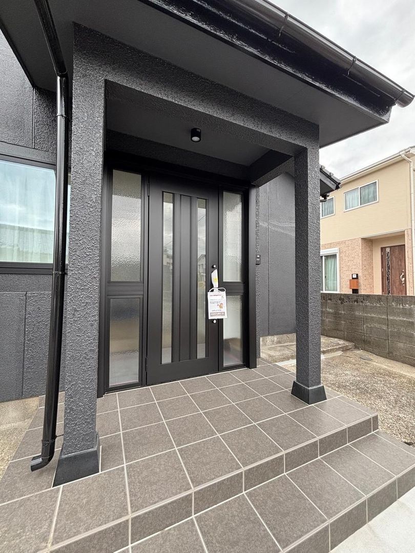 Renovated 3LDK House on Corner Lot in Miyazaki City - Thumbnail 2