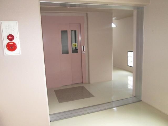 Renovated 1LDK Apartment for Sale in Chitose, Hokkaido - Thumbnail 3