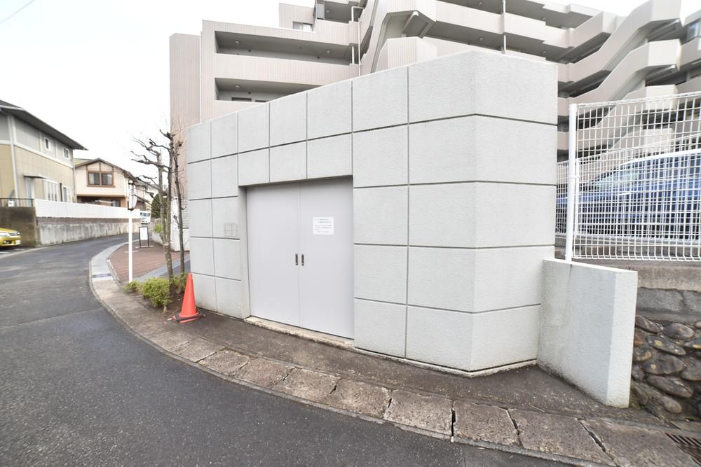 Renovated 4LDK Apartment in Sendai Izumi Ward - Thumbnail 4