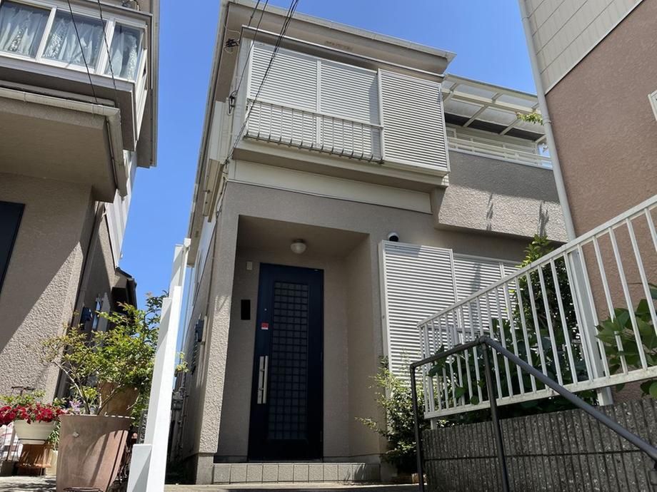 4LDK Detached House for Sale in Kounan, Yokohama - Image 1