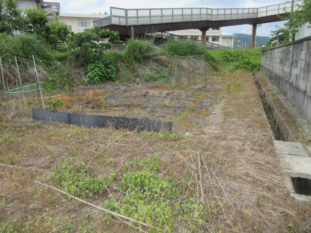 Large 1332 sqm Vacant Land in Miyoshi, Hiroshima for Sale - Thumbnail 3