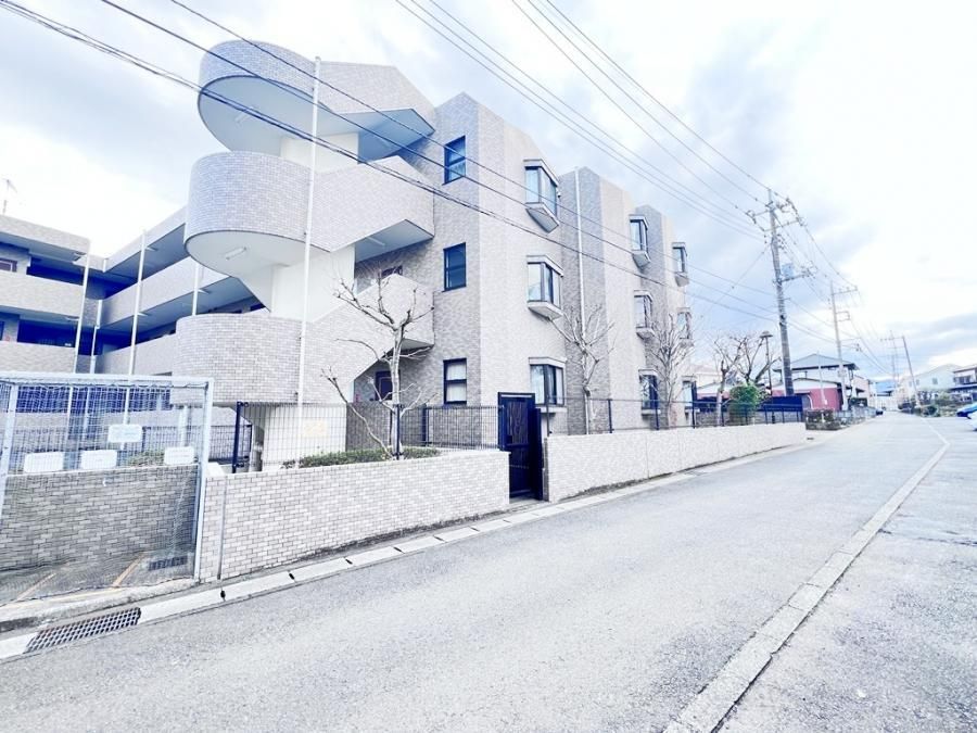 2LDK Apartment for Sale in Atsugi City, Kanagawa - Thumbnail 2