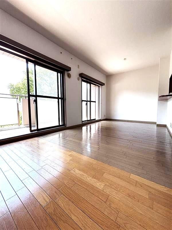 3LDK Apartment for Sale in Toride, Ibaraki - Thumbnail 2