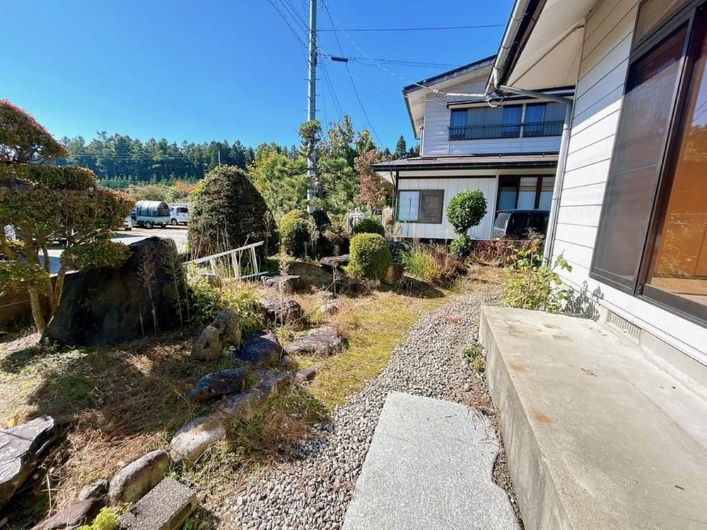 Spacious 6LDK Detached House in Yonezawa, Yamagata - Thumbnail 3