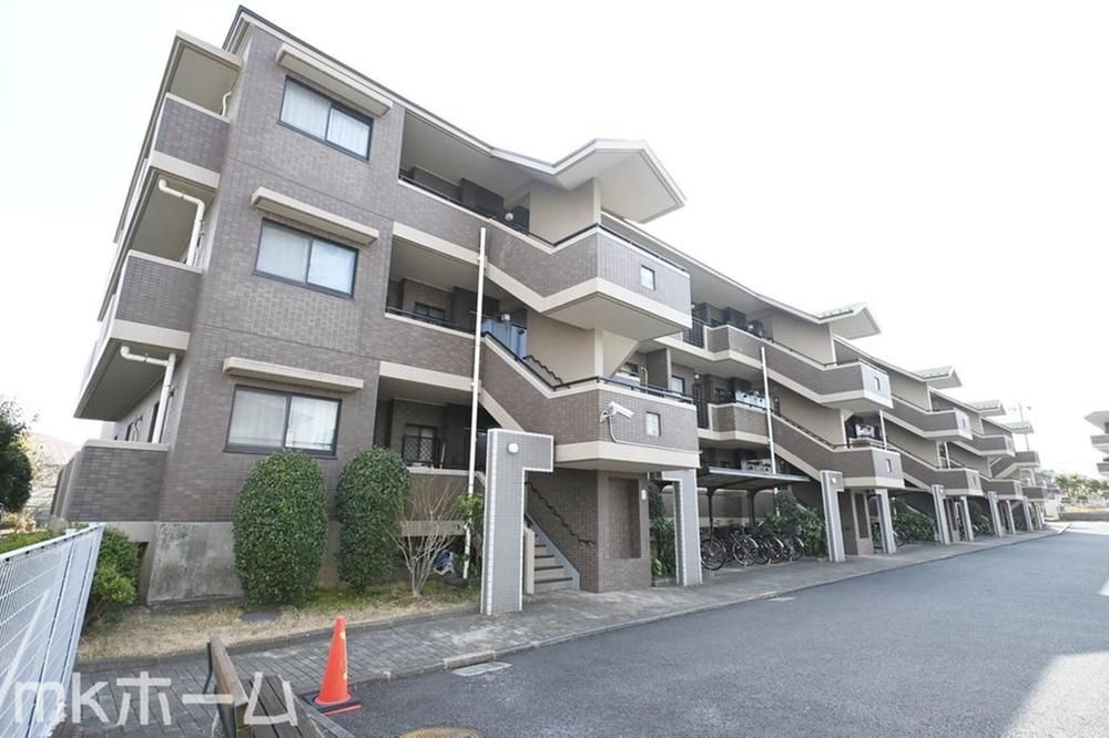 3LDK Apartment for Sale in Kashiwa, Chiba - 74.76m² - Thumbnail 3