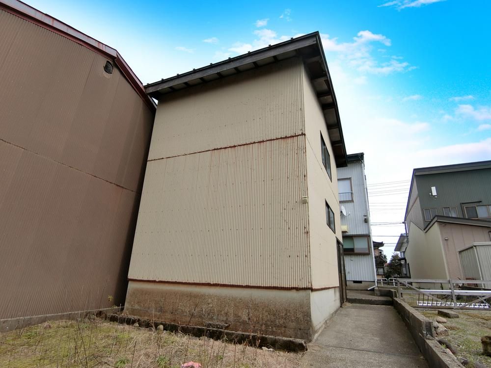 4DK House for Sale in Joetsu City, Niigata - 142 sqm - Thumbnail 3
