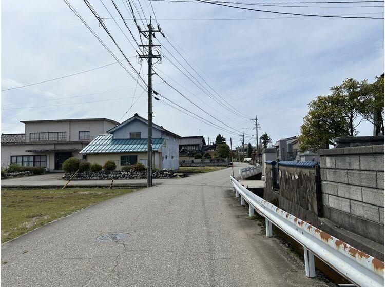 Land for Sale in Toyama City, 465.85 sqm, 2,000,000 Yen - Thumbnail 2
