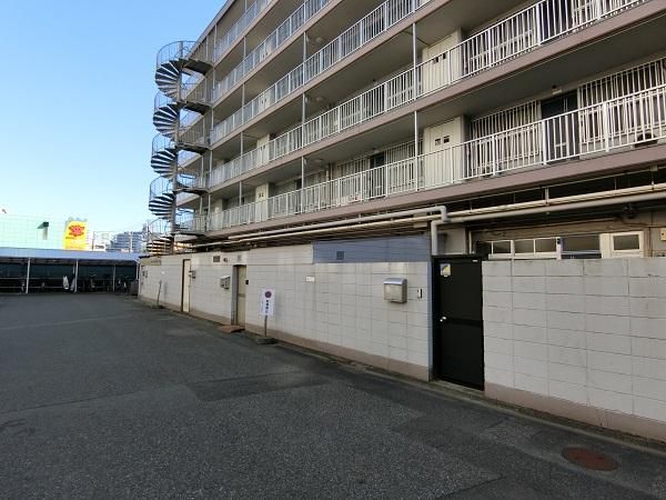 Commercial Unit for Sale in Funabashi, Chiba - 84 sqm - Thumbnail 4