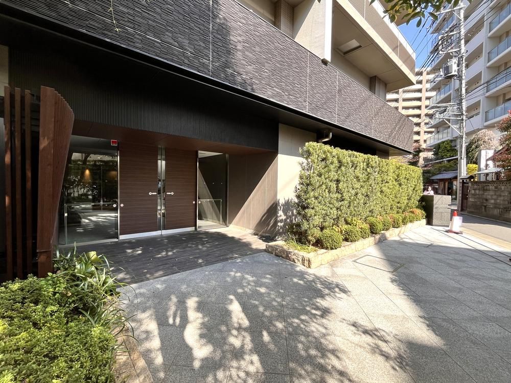 3LDK Apartment for Sale in Urawa Ward, Saitama - Thumbnail 2