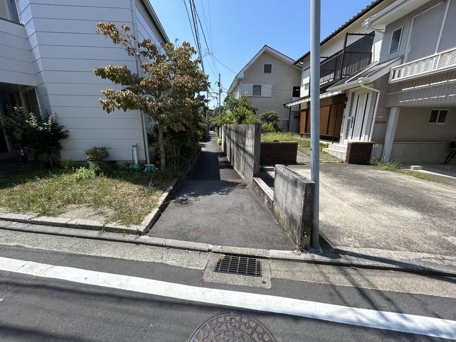 Building Land for Sale in Hayama, Kanagawa – 360 sqm - Thumbnail 4