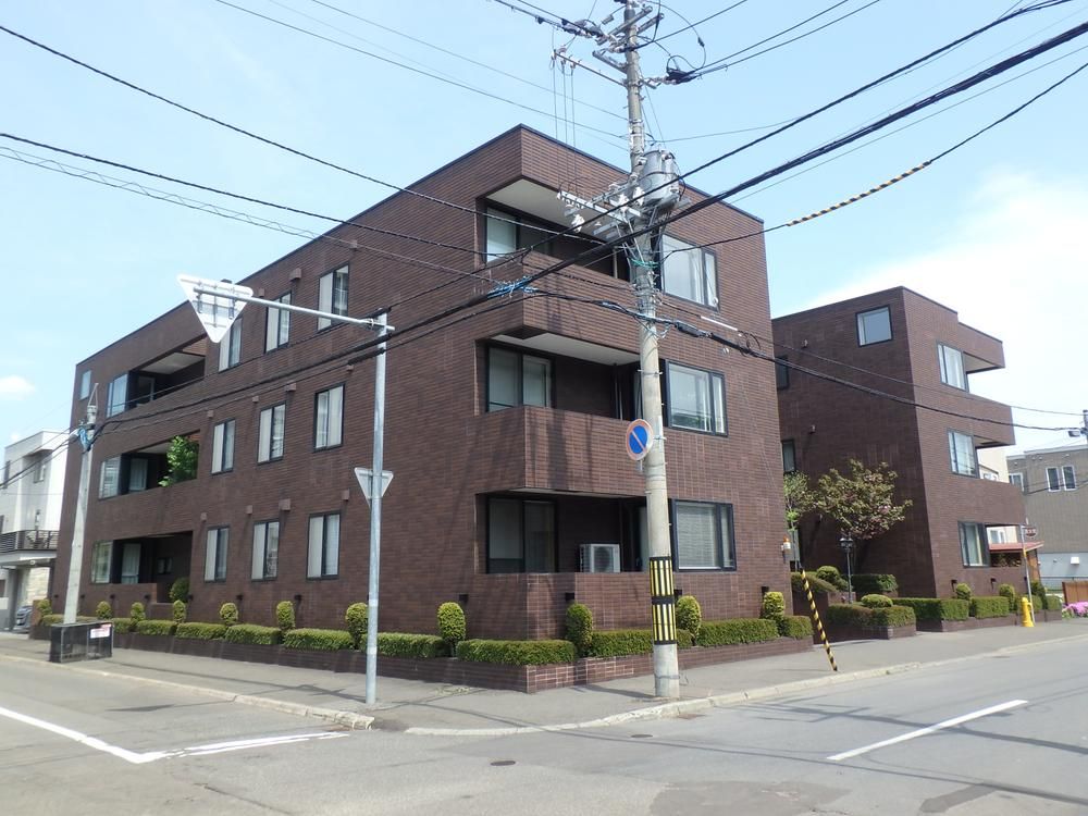 3LDK Maisonette Apartment for Sale in Chuo Ward, Sapporo - Thumbnail 2
