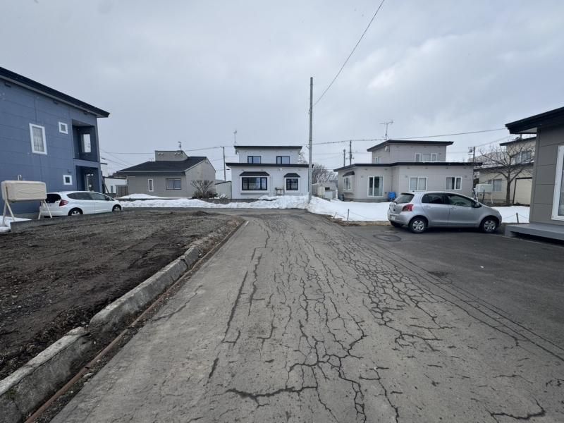 Land for Sale in Ebetsu City - 228m2 Corner Lot - Thumbnail 2