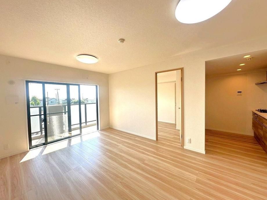 Renovated 3LDK Apartment for Sale in Sendai, Miyagi - 63.1m2 - Thumbnail 3