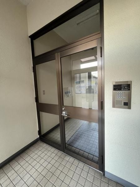 Renovated 3LDK Apartment for Sale in Kiyota-ku, Sapporo - Thumbnail 2