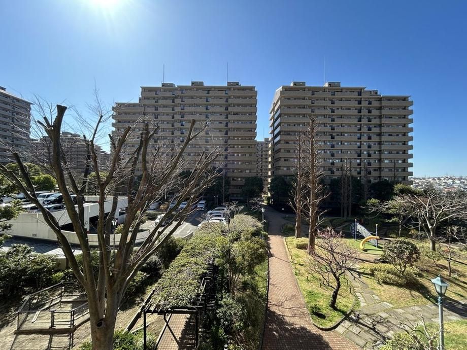 3LDK Apartment for Sale in Izumi-ku, Yokohama - 85.97m2 - Thumbnail 2