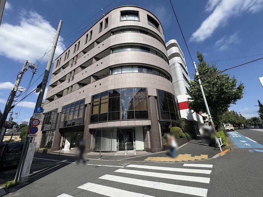 Harajuku Grand Hills 2LDK+S Apartment in Shibuya, Tokyo - Thumbnail 3